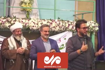 همخوانی زیبای بسیجیان با استاد شاکر نژاد