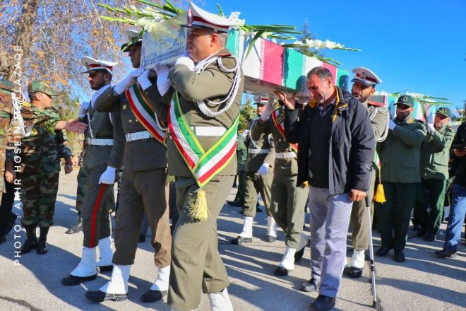 پیکر ۵ شهید گمنام وارد ارومیه شد؛ برگزاری مراسم استقبال در فرودگاه